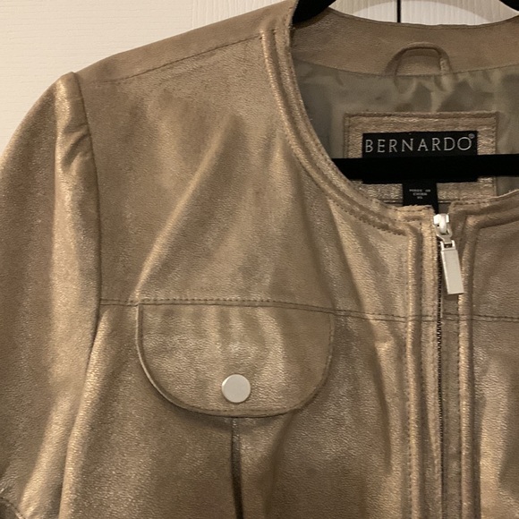EUC Bernardo gold finish leather jacket - Picture 2 of 7